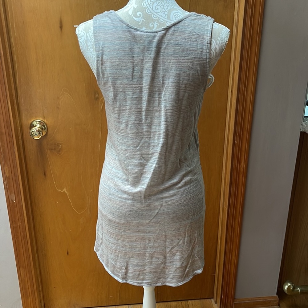 NWOT Astars pleat detail tank tunic. Size Large. - Picture 4 of 5